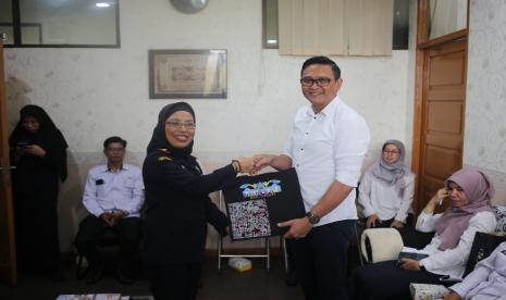 Bea Cukai Bekasi senantiasa memberikan dukungan kepada usaha mikro, kecil, dan menengah (UMKM) dan industri kecil menengah (IKM).