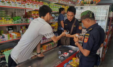 Bea Cukai Bengkalis menggelar Operasi Gempur.