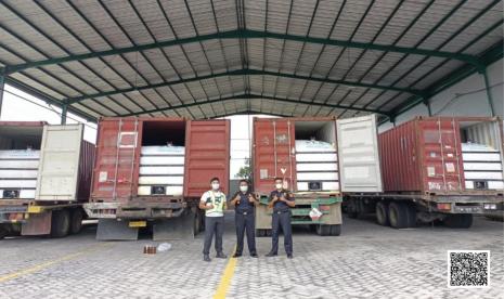  Bea Cukai dalam menjalankan perannya sebagai industrial assistance dan trade facilitator terus berupaya mendorong dan memfasilitasi ekspor di masa pandemi Covid-19.