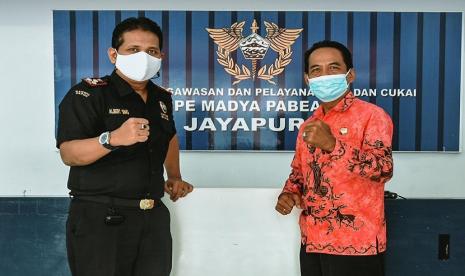  Bea Cukai Jayapura dan Bea Cukai Bitung di masing-masing daerah menerima kunjungan dari instansi terkait dalam rangka menjalin sinergi sebagai upaya memaksimalkan kinerja masing-masing pihak.