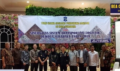 Bea Cukai Juanda sebagai salah satu nara sumber dalam rangkaian acara Temu Usaha Fasilitas Pendukung Logistik Tahun 2019 pada 25 September 2019 dengan tema Sinergitas Sistem Transportasi Logistik di Kota Surabaya