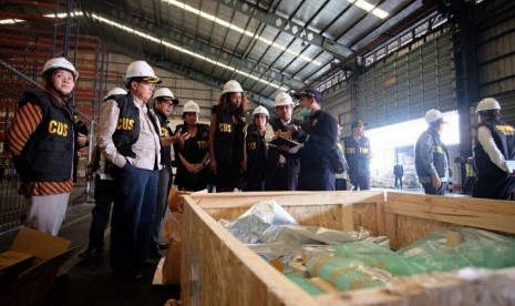 Bea Cukai kedatangan tim Doing Business World Bank yang melakukan audiensi dan kunjungan lapangan ke Pelabuhan Tanjung Priok pada Senin (22/05).