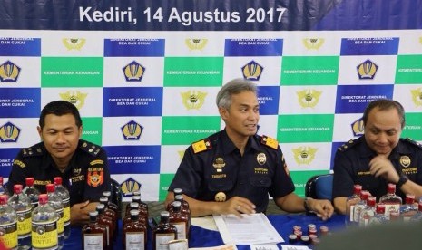 Bea Cukai Kediri melakukan penindakan terhadap pelanggaran di bidang cukai sepanjang periode April hingga Juli 2017.