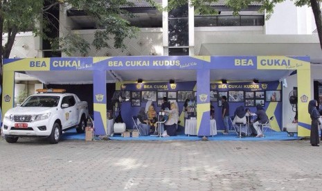 Bea Cukai Kudus menggelar student festival untuk mengenalkan institusi ini kepada anak muda.