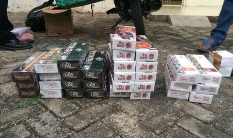 Bea Cukai Madiun berhasil menggagalkan upaya distribusi rokok ilegal di daerah Ngawi dan Madiun. 