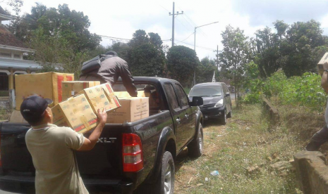 Bea Cukai Malang amankan 225.500 batang rokok ilegal.