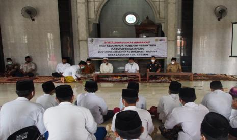 Bea Cukai melakukan edukasi terkait ketentuan cukai di wilayah Madura, Malang dan Sidoarjo dengan sasaran masyarakat umum hingga para santri pondok pesantren.