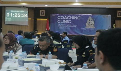 Bea Cukai melakukan kegiatan coaching clinic atas laporan hasil audit (LHA) perusahaan-perusahaan penerima fasilitas KITE. 