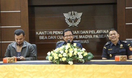 Bea Cukai melakukan sosialisasi aturan baru terkait pemberitahuan manifes, yakni Peraturan Menteri Keuangan Nomor 158/PMK.04/2017. 