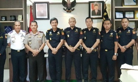 Bea Cukai menjalin kerja sama dengan Kepolisian Daerah Sulawesi Barat untuk mencegah peredaran narkoba. 