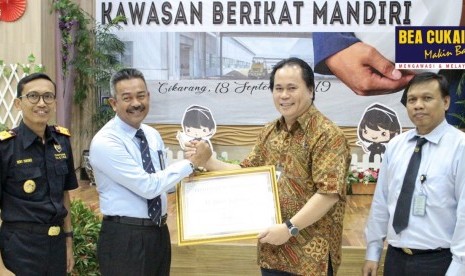 Bea Cukai meresmikan sembilan perusahaan Kawasan Berikat Mandiri di kawasan Cikarang, Jawa Barat pada Rabu (20/9). 