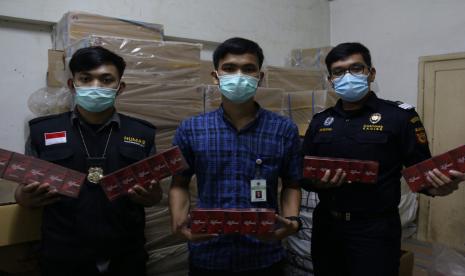 Bea Cukai Sumut gagalkan penyelundupan 400 ribu rokok ilegal.