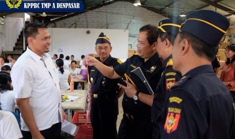 Bea Cukai telah secara resmi meluncurkan fasilitas Kemudahan Impor Tujuan Ekspor (KITE), untuk Industri Kecil dan Menengah (IKM) pada 30 Januari 2017