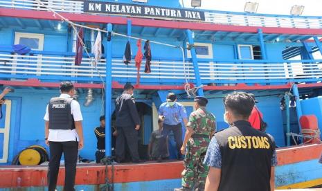 Kanwil Bea Cukai Jatim II bersama BNNP Jatim dan Polda Jatim menyelenggarakan operasi berantas sindikat narkotika (Bersinar) ditengah-tengah situasi pandemi Covid-19, pada Senin (16/3) hingga Jumat (20/3).