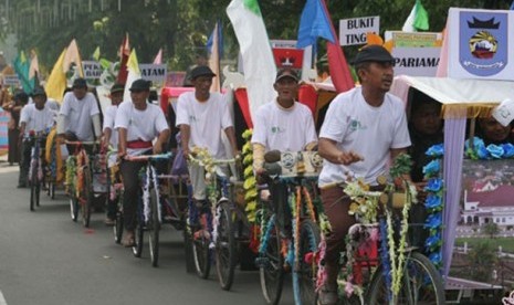 Becak hias. 