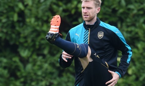 Bek Arsenal, Per Mertesacker.