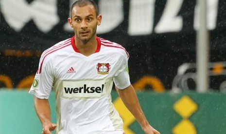 Bek Bayer Leverkusen, Omer Toprak.