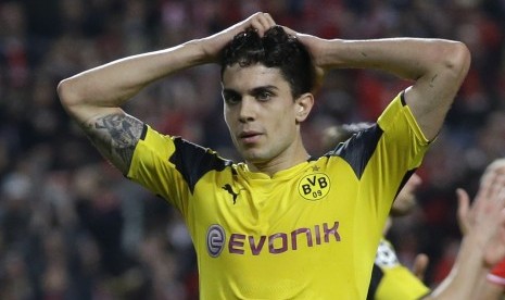 Bek Borussi Dortmund, Marc Bartra.