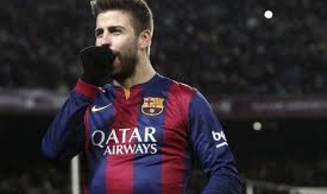 Bek Gerard Pique.