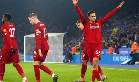 Bek Liverpool Trent Alexander Arnold (kanan).