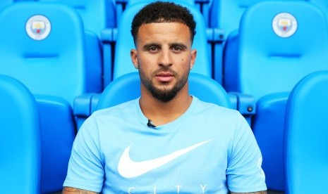 Bek Manchester City, Kyle Walker.