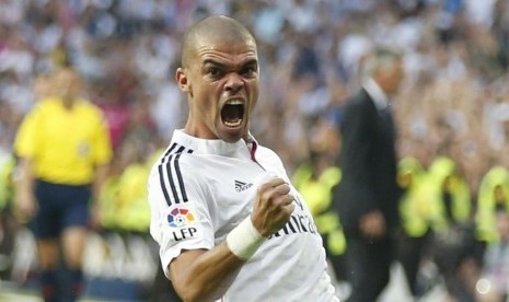 Bek Real Madrid, Pepe.