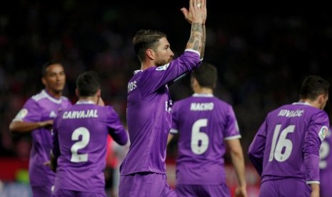 Bek Real Madrid Sergio Ramos meminta maaf kepada pendukung Sevilla setelah mencetak gol ke gawang bekas klubnya itu.