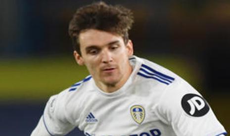 Bek tengah Leeds United Diego Llorente.