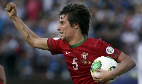 Bek timnas Portugal, Fabio Coentrao.