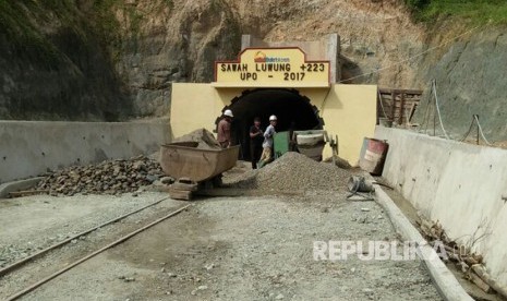 Bekas tambang batu bara Ombilin Sumatera Barat ditutup dan dijadikan sebagai museum pendidikan tambang.