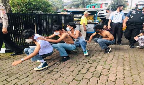 Polisi Tangkap Lima Pelajar Pelaku Pembacokan Hingga Tewas di Padang thumbnail