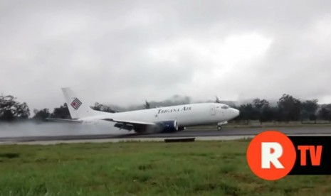 Belly landing pesawat Trigana Air di bandara Wamena