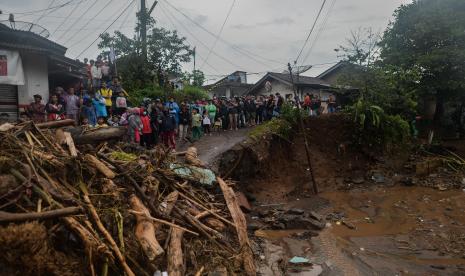 Bencana banjir bandang.