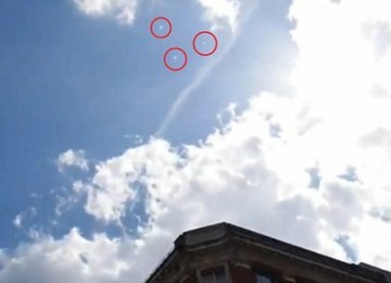 Benda asing diduga UFO di atas kantor BBC