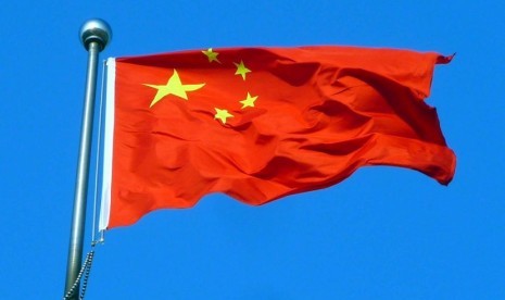 Bendera China. China mengumumkan akan menawarkan bantuan darurat sebesar 31 juta dolar AS ke Afghanistan termasuk berupa vaksin Covid-19.