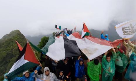 Indonesia kembali memberikan bantuan kemanusiaan kepada rakyat Palestina. Bantuan ini disalurkan melalui Palang Merah Internasional/International Committee of the Red Cross (ICRC).