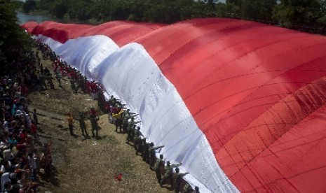 Bendera Merah Putih raksasa