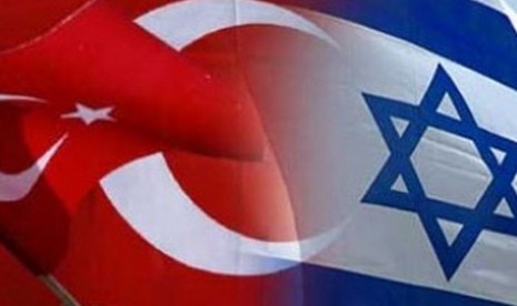 Bendera Turki dan Israel.