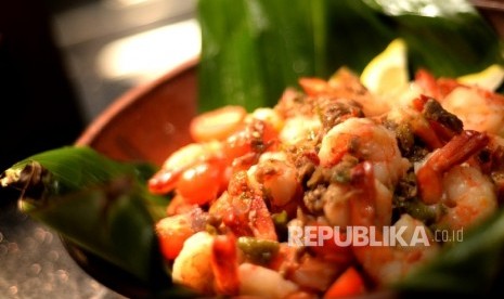 Benoa prawn salad, hidangan pembuka berbumbu Bali dari dapur Satoo.