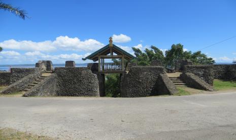 Benteng Keraton Destinasi Wisata Andalan Baubau. Benteng Keraton Wolio Buton merupakan benteng yang paling luas di Indonesia