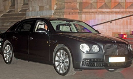 Bentley Flying Spur milik Pangeran William dan Kare Middleton. 