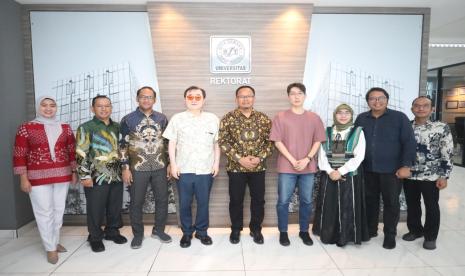 Berawal dari jalinan kolaborasi antara Dankook University dan sejumlah kampus di wilayah LLDikti 3 Jakarta, termasuk Universitas Bina Sarana Informatika (UBSI), dua tamu istimewa dari Korea Selatan, Professor Youngjo Lee dan Kunyoung Ro, bertandang ke Indonesia.