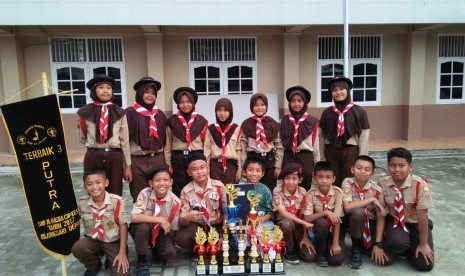 Berbagai kegiatan dan prestasi yang diraih SD Bina Ilmu Parung, Bogor, Jawa Barat.