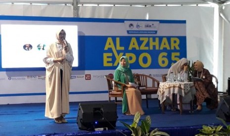 Berbagai kegiatan memeriahkan Al Azhar Expo mulai dari talkshow kecantikan, bazaar makanan sampai pameran replika peninggalan Rasul. Sabtu (8/6).