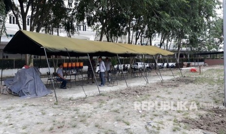 Berbagai persiapan acara Bobby-Kahiyang di Medan terus dirampungkan. Pihak keluarga berkoordinasi secara intensif dengan pihak eksternal, seperti polisi, TNI dan Pemkot Medan terkait acara ini.