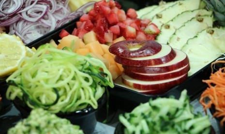 Berbuka dengan buah dan sayur menjadi pilihan yang menyehatkan untuk pencernaan.