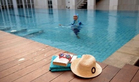 Berenang merupakan olah raga yang paling banyak menggunakan otot-otot tubuh.