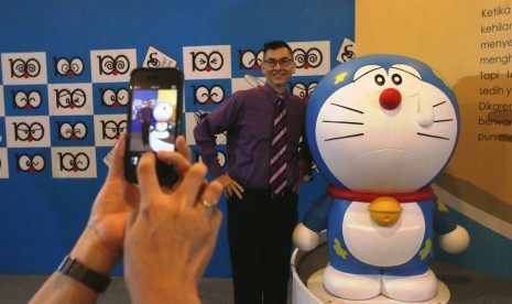 Berfoto bersama Doraemon di 100 Doraemon Secret Gadget di Ancol Beach City Mall, Jakut.