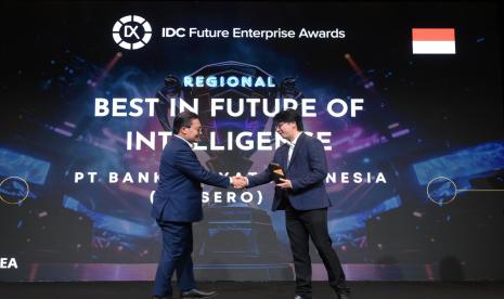 Berkat konsistensinya dalam berinovasi dan bertransformasi, PT Bank Rakyat Indonesia (Persero) Tbk berhasil menyabet penghargaan Best Future of Intelligence dalam ajang Future Enterprise Awards 2023, baik di tingkat Indonesia maupun regional Asia Pasifik, yang diselenggarakan oleh International Data Corporation (IDC).