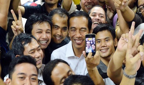 Berselfie-ria bersama capres Jokowi